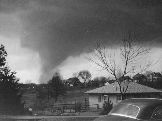 The Hudsonville never took on the "wedge" shape typical of most F5 tornadoes and instead appeared as a large funnel, often with two or more vortexes visible at once. (Image by Marvin Bueker)