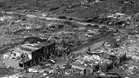 The Udall tornado caused the highest death toll in a US town with a population under 1,000 residents. The town's small business destrict was wrecked, whereas homes immediately to the east were swept completely away.